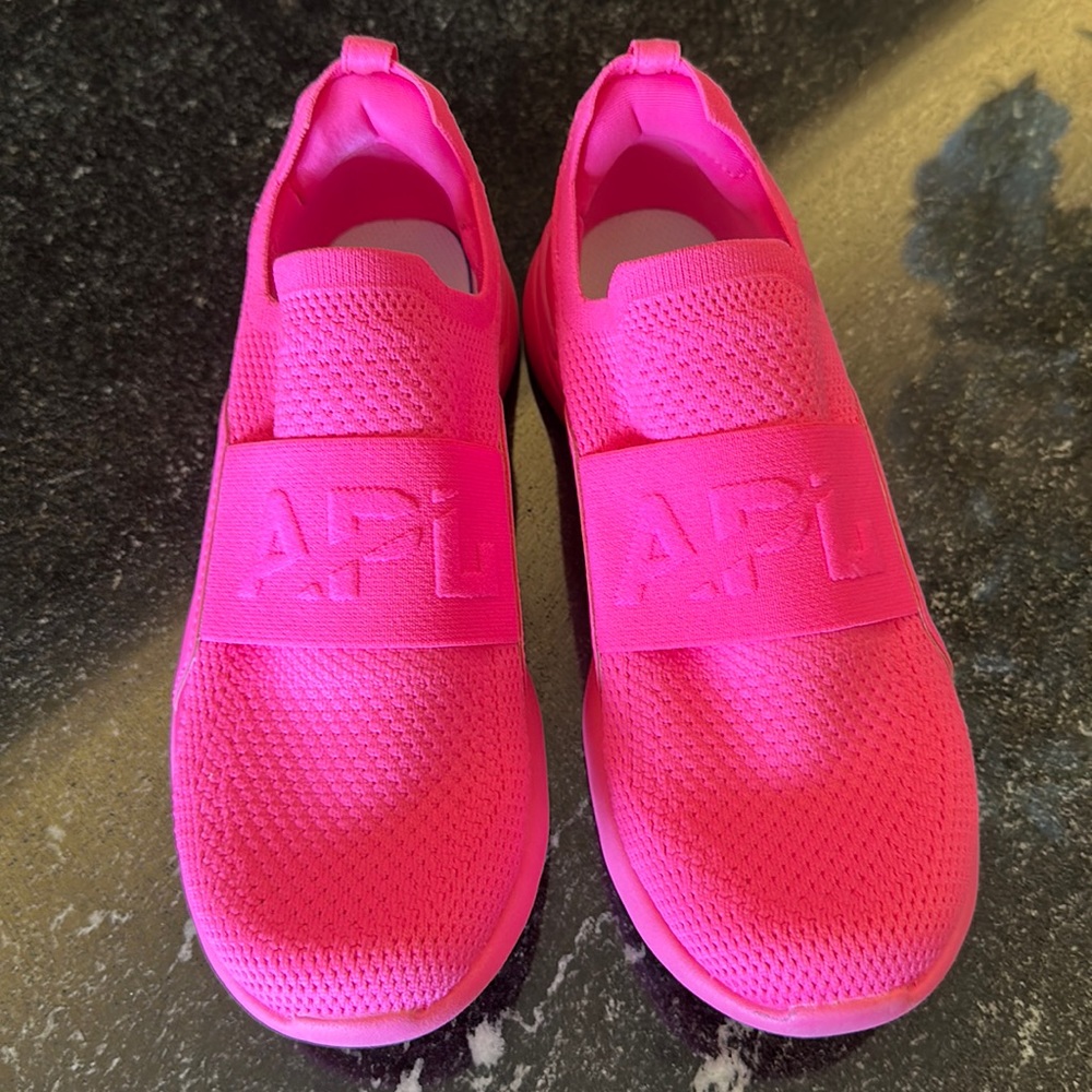 APL Techloom Bliss Fusion Pink Slip Ons 7.5